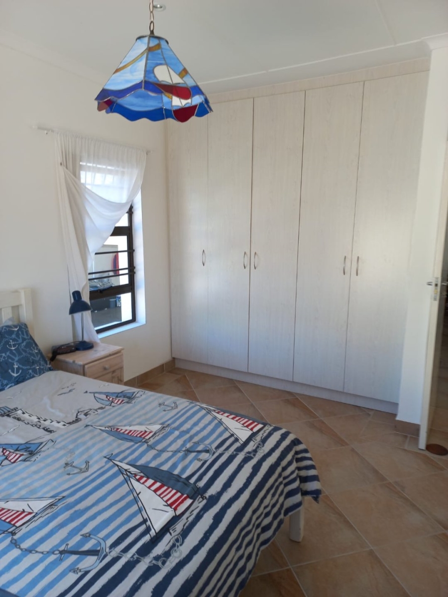 To Let 3 Bedroom Property for Rent in Wavecrest Eastern Cape